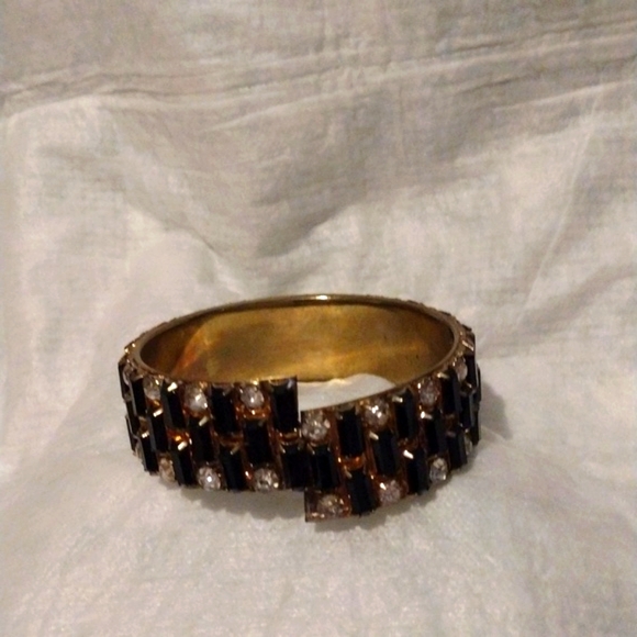 Sparkling clear and black rhinestone bangle bracelet - Picture 1 of 4